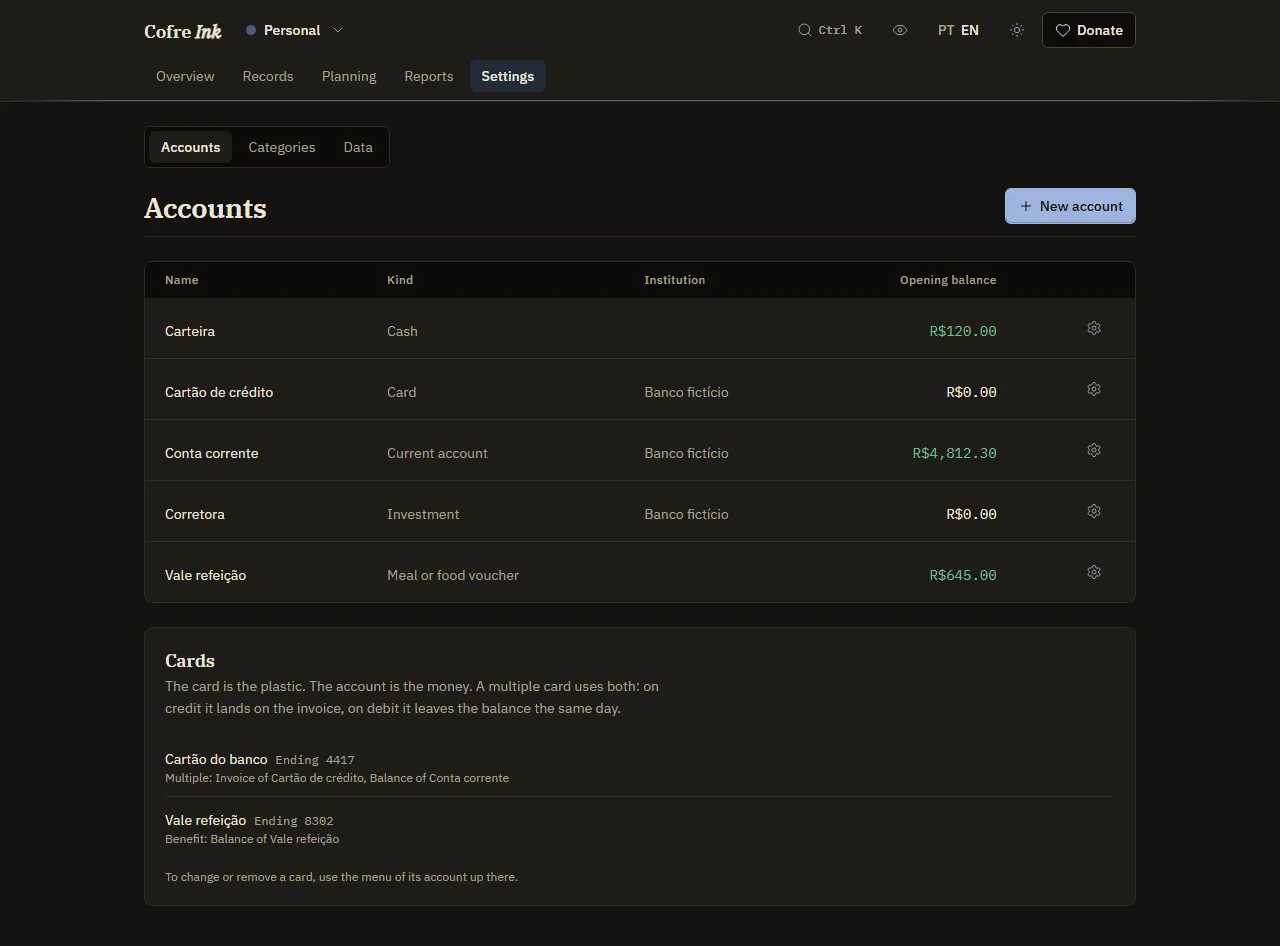 The Accounts screen with the Cards panel under the table, listing a multiple card that uses an invoice and a balance, and a benefit card that uses the balance of a meal voucher.