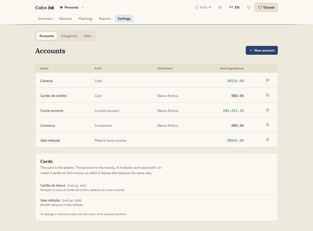 The Accounts screen with the Cards panel under the table, listing a multiple card that uses an invoice and a balance, and a benefit card that uses the balance of a meal voucher.