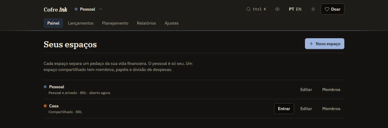 A tela Seus espaços com um espaço pessoal e um compartilhado, cada um com o tipo, a moeda e os seus botões.